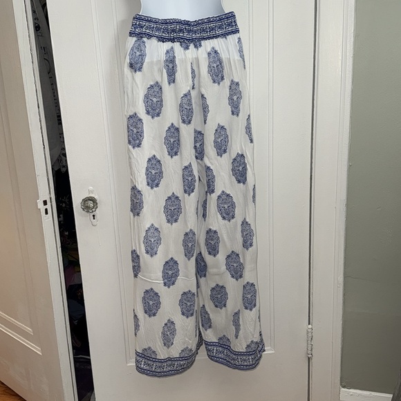 Flowy and lightweight wide leg beach cover up pants size xs - Picture 3 of 13